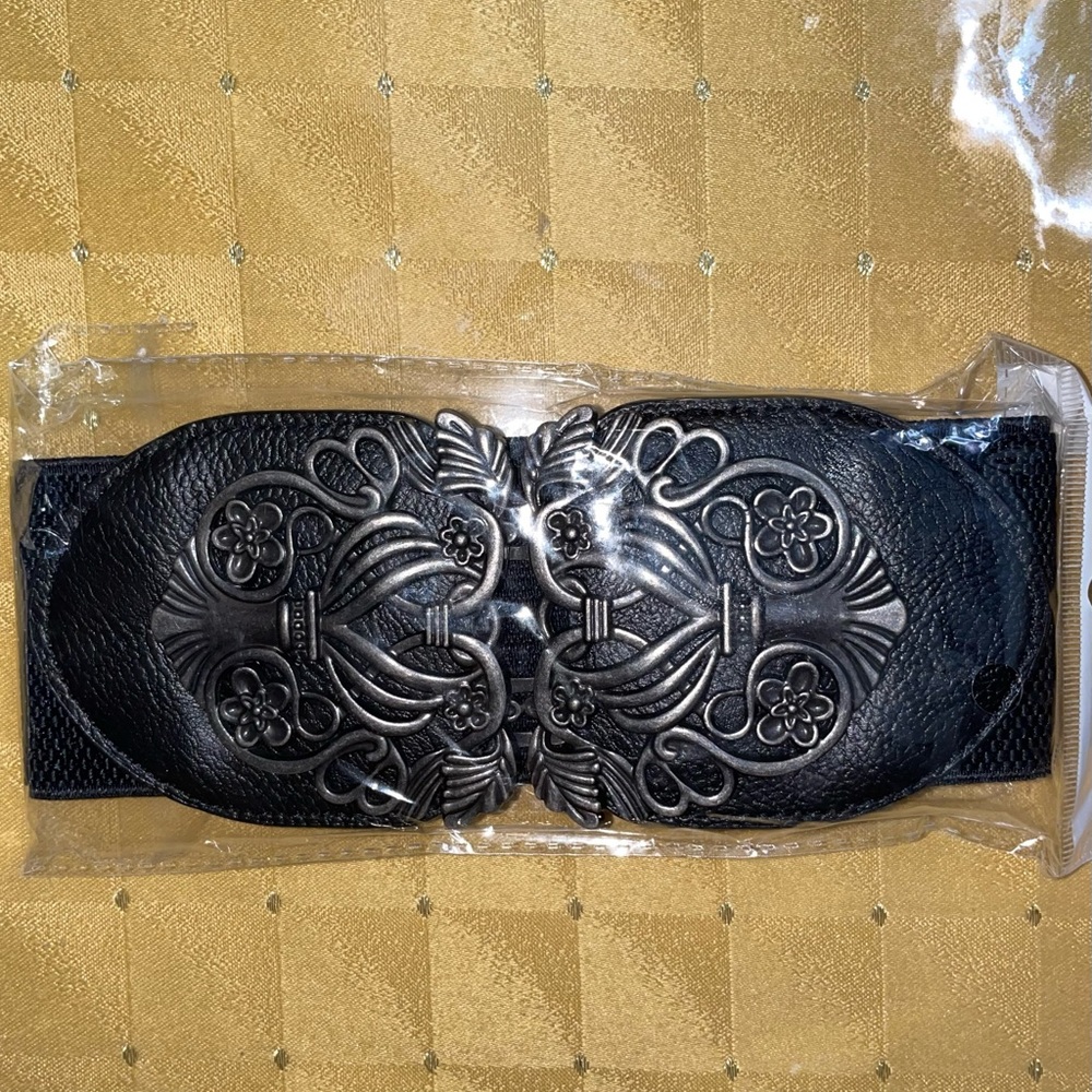New Women Vintage Metal Buckle Wide Belt in Black